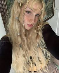 Claire Marston (clairemarston02)