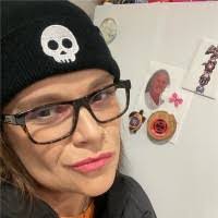 Sandra Coon's Instagram, Twitter & Facebook