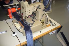 Wer einen teppich im wunschmaß möchte, oder bei böden auf eine seitenleiste verzichten will, kann teppiche und auslegware auch ketteln. Teppich Ketteln Teppichservice Taifun