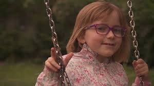 🔴 Paulinka ma 9 lat i z powodu choroby jej niesłysząca mama, nie jest w  stanie się nią opiekować. 1,5 roku temu oddała ją do Centrum Wsparcia  Rodziny w Chorzowie, w którym