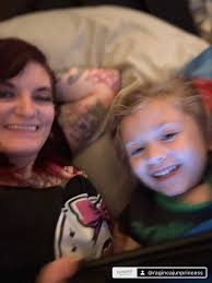 Can anyone provide transportation to the recreation center for a stay at  home mom in Lititz, PA?