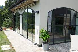 Dall'officina del fabbro, in via zandonai 36 a ferrara, troverete inferriate, ringhiere e cancelli e lavorazioni la masina franco a ferrara in v. Infissi In Ferro Makesia