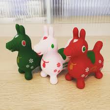 暦も11月 ハロウィンが終わると速攻でクリスマスの飾り付けにチェンジして先取りのホリデーシーズンを楽しんでいるインスタママたち 今年はダイソー セリア キャンドゥなど100円ショップのクリスマス雑貨がとっても可愛いんです たまひよ で dinosaur stuffed