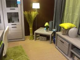 Marron et vert anis pour une ambiance nature le marron est une couleur chaude, très tendance et simple à utiliser dans la maison. Salon Vert Et Beige Photo De Mes Realisations Je Change De Deco