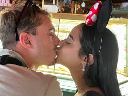 Mariely Santos conta se divide contas com noivo e ironiza: “Homem tem que  pagar tudo”