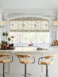 3 Best Kitchen Sink Window Treatments
