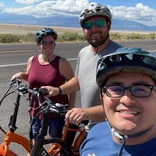 Next up: Robert Saldivar @robertsmitchel Hometown: Noblesville, Indiana  Undergrad: @IUBloomington Med School: @IUMedSchool Areas of interest:  Urology or Plastic Surgery Hobbies & interests: Cooking/baking, biking,  painting, trying new restaurants/bars ...