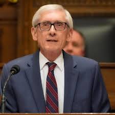 Directrices de gobernador de Wisconsin para lidiar con ICE desatan críticas  del Partido Republicano