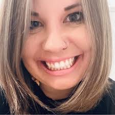 Wanda Casillas's Instagram, Twitter & Facebook