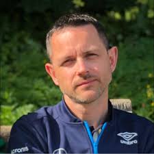 Following yesterday's disqualification from Qualifying for both cars, Alex  Albon will start the Singapore Grand Prix from the pitlane after a decision  to modify his suspension settings. Carlos Sainz will start the