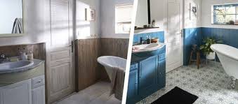 La Porte De Ma Chambre Poncee Et Ton Clair Un Soubassement En Bois En 2020 Idee De Decoration Meuble Vasque Decoration Maison