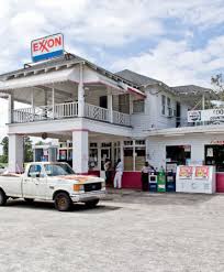 Elliott Moss Archives