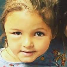 Mum shaves matching scar into hair to support daughter, 5, after brain  tumour surgery leaves her feeling 'down'