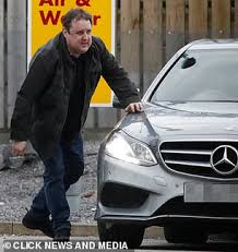 Andrews cross sommer brooke smiles as h3ll4sl00tz unleashes striking blows to her pale skin from the flogger, the cane, the crop and his gloved hand. Peter Kay Makes A Rare Appearance In Public As He S Seen At Petrol Station Ahead Of Tour Daily Mail Online
