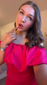 Jessica Haggard's Instagram, Twitter & Facebook