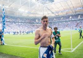 Goretzka was also in advanced talks to join borussia dortmund and in the end, chose schalke over dortmund. Goretzka Weg Fur Diese Mannschaft Ist Noch Nicht Vorbei Buzz04 Schalke 04 News