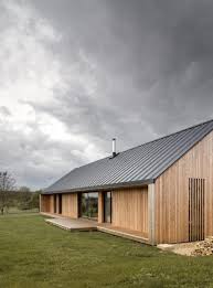 Maison Simon Volver Al Lugar De Origen More With Less Modern Barn House Rural House House Exterior