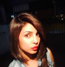Most women feel uncomfortable with the idea of having short hair for attending a indian wedding and if they are getting married, they wait till their hair grows or they go for hair extensions. Hairstyle For Long Face Indian Hair Style For Party