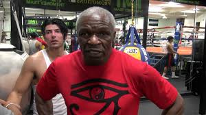 Fighting at welterweight during the 1980s. Floyd Mayweather Sr Shows Off Gunshot Wound Has Fun W Gym Guests Youtube