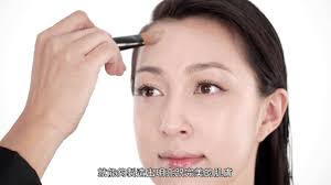 Giorgio Armani【設計師粉底霜】 讓肌膚也「穿」高級訂製服