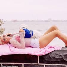 Select from premium brynne edelsten of the highest quality. Brynne Edelsten Shares Touching Article On Finding Happiness In Her Life Oltnews