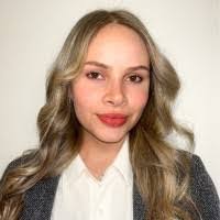 Anna New's Instagram, Twitter & Facebook