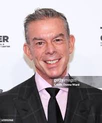 Samuel Duran's Instagram, Twitter & Facebook