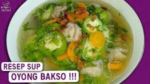 Dimasak lama hingga durinya lunak dan dimakan dengan sambal dadak dan lalapan. Resep Sup Oyong Bakso Youtube