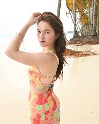 She is best known for her lead role in araw gabi. Tifmuv9hcn0s7m