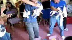 Juegos para baby shower divertidos y originales mixtos. 22 Juegos Para Baby Shower Mixto Con Videos Juegos De Baby Shower