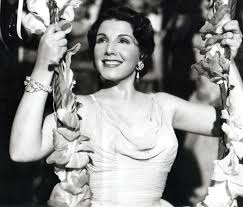 El día que Libertad Lamarque se tiró de un balcón, el mito de su cachetada  a Eva Duarte y el motivo de su exilio - Infobae