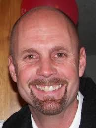 Lee Hough's Instagram, Twitter & Facebook