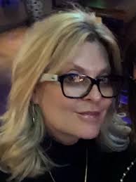 Noelle Benson's Instagram, Twitter & Facebook