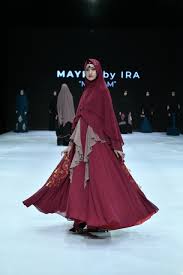 Penggunaan warna gold pada hunian memang terkesan jarang dipakai. 45 Model Gamis Syar I Remaja Modern Terbaru 2020 Bergaya