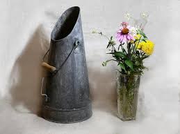 Ancien Seau A Charbon En Zinc Porte Parapluie Canne Etsy Porte Parapluie Decoration Hall Entree Parapluie