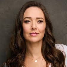 Leslie Charleston's Instagram, Twitter & Facebook