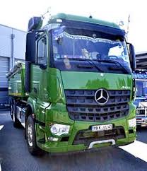 This includes vehicles with a total weight of 18,000 to 41,000 kilograms. List Of Mercedes Benz Trucks Wikipedia
