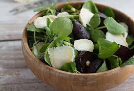 Comment Preparer Une Salade De Betteraves Au Chevre Recette En 2020 Betterave Salade Betterave Salade De Cresson
