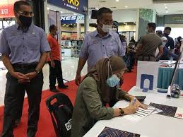 Walau bagaimanapun, tidak semua kategori kehilangan kerja boleh menuntut bantuan kewangan sip ini. Perkeso Salur Rm90 45 Juta Bantuan Hilang Pekerjaan