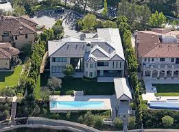 Kim & kanye sold their nearly 9,000 square foot home in bel air, ca in november 2017. Kim Kardashian Hollywood Bel Air Mansion Kim Kardashian Phenomenal Star