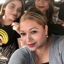 🌟 ¡Felicidades a Carmen por su increíble esfuerzo y dedicación! 🎉👏  Siempre has estado al pie del cañón, y hoy celebramos contigo el gran logro  de haber obtenido tu residencia permanente. #Inmigracion #