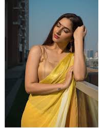 Disha parmar lifestyle | age, boyfriend, husband, family, house, car, real life and biography. Woh Apna Sa Actress Disha Parmar Tests Positive For Covid 19 Says Being Positive Never Was So Awful