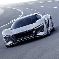 We hebben auto's van verschillende merken zoals bmw, mercedes, audi, range rover en jeep, maar. Audi Pb18 E Tron De Sportwagen Van De Toekomst
