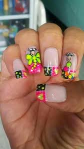 No sólo vas tendrás pies saludables, te sentirás bien al tener después, elige entre los mejores diseños de uñas con puntos, rayas, figuras, lazos, corazones… recorta esas uñas de los pies para prepararlas para el verano, que tus dedos. Figuras De Unas Para Los Pies De Munecos Decorados De Unas