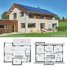 Einfamilienhaus Modern Im Landhausstil Mit Satteldach Holz Putz Fassade Garage Haus Grundriss In 2020 Architecture Design Architecture Design