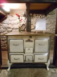 Une Tres Belle Cuisiniere Gaudin Exposee Dans Une Vieille Maison Bearnaise New Homes Home Decor Home