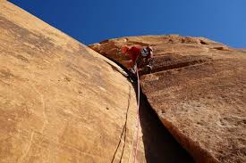 Pour les personnes ayant une pratique occasionnelle de l'escalade. La Jordanie Destination Grimpante