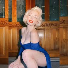 Marilyn Monroe lookalike is unrecognisable with neon blue hair before she  went vintage - Daily Star