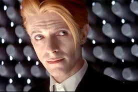 THE MAN WHO FELT TO EARTH" DE BOWIE, OTRA VEZ EN CINES POR SU 40  ANIVERSARIO
