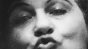 Feeling Your Way: A Visual Conversation Between Carrie Mae Weems and Diane  Arbus — Blind Magazine